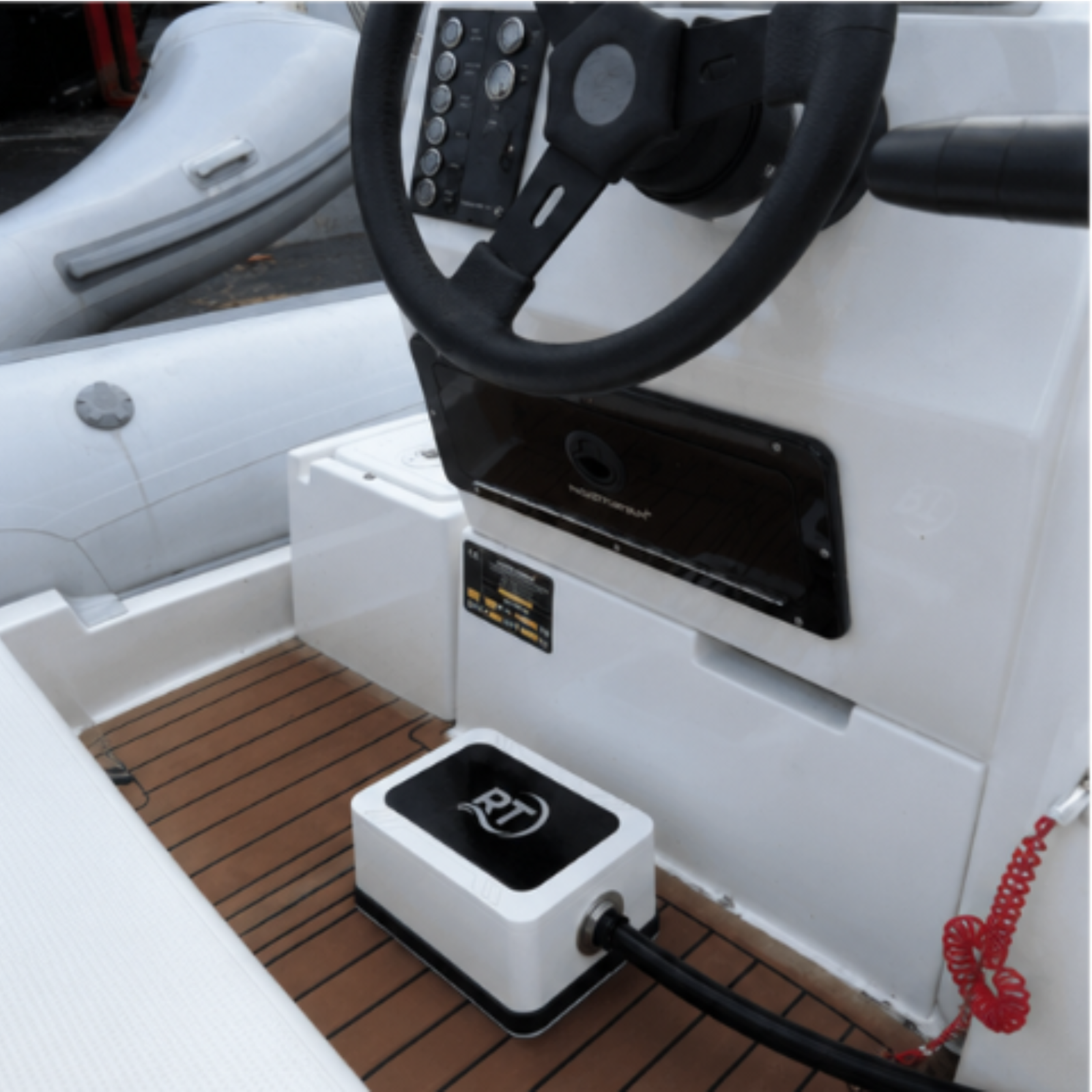 Raintaker PRO® – 11OOGPH AUTOMATIC BILGE PUMP SYSTEM FOR OPEN BOATS (Fresh and Saltwater) - Image 5